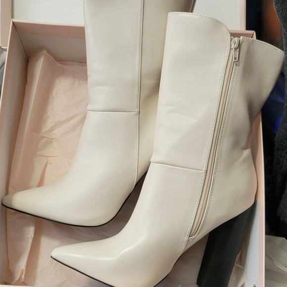 Boots - Picture 2 of 4